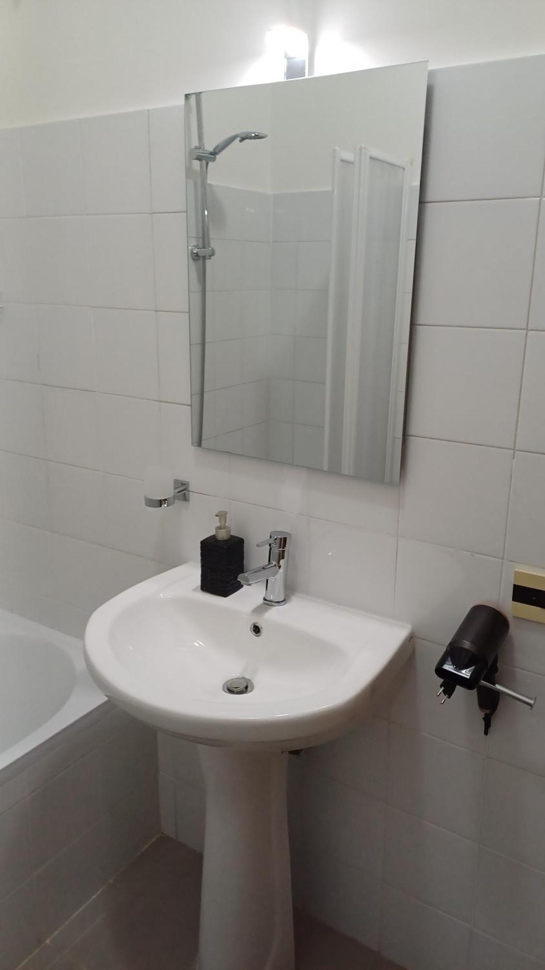 H24 Apartment Tivoli Luaran gambar